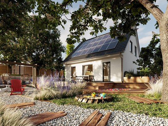 Großzügiger Garten mit Terrasse und Grünfläche an einem Einfamilienhaus in leichter Hanglage in der Region Aachen, Düren oder Eifel